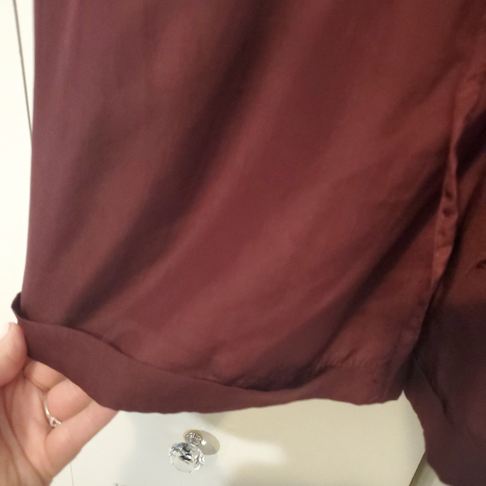 Collared button down romper.🍒 - Picture 5 of 10